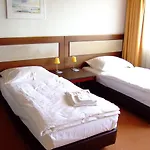 Ξενοδοχείο Musschenberg 2*